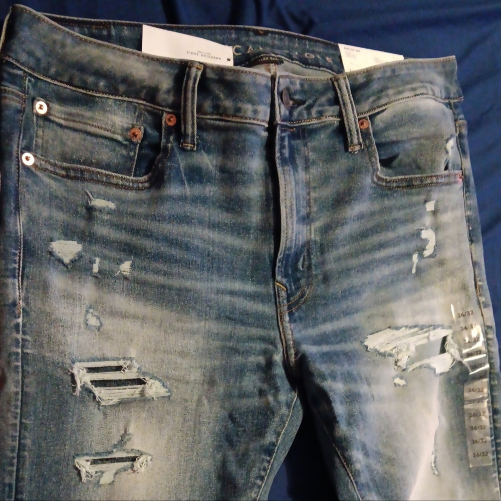 NWT American eagle airflex 360 pre distressed skinny jeans